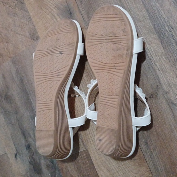 Shibever wedge sandals, size 8 1/2 , or 40 WORE 1 DAY for wedding - Picture 2 of 4